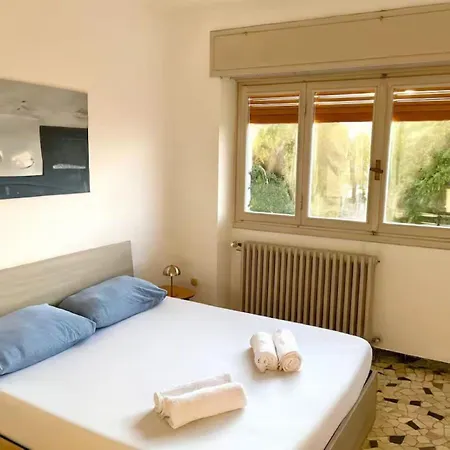 Casa Degli Ulivi アパート サーレ・マラジーノ